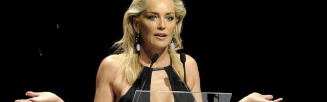 Šeron Stoun bez GAĆICA i šlicom do grla raspametila fanove! Vreli kadrovi oborili internet (FOTO)