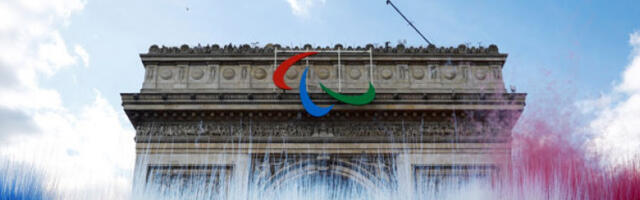 Активисти попрскали Тријумфалну капију црвеном бојом: протест због неуспеха Париског споразума