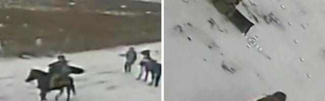 Neverovatan snimak sa fronta u Ukrajini, o čemu su razmišljali? Konjicom protiv dronova!