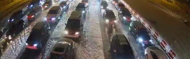 Šta je ovo, kolonama nema kraja? Ovo su najnoviji snimci sa kamera