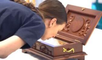 Svetinja u bolnici: Mošti Svetog Nektarija Eginskog donete u KBC "Dr Dragiša Mišović"