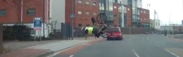 Policajac se strmoglavio sa bicikla: Kriminalac uhvaćen (VIDEO)