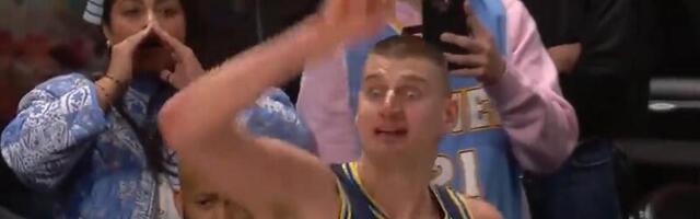 Jokić je GENIJE, reši meč i kad je na klupi: Pročitao ključni napad, postavio odbranu i upropastio akciju Kera /VIDEO/