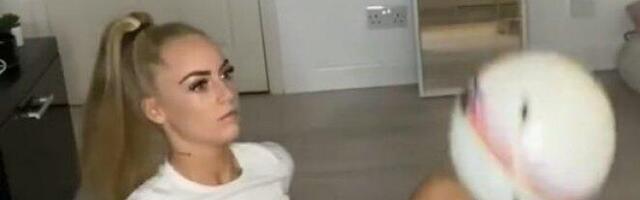 DEČKO PODIVLJAO! SNIMAK KAŽE SVE! Ona je najprovokativnija fudbalerka sveta i zbog NJENE GUZE digla se opasna frka! (VIDEO)