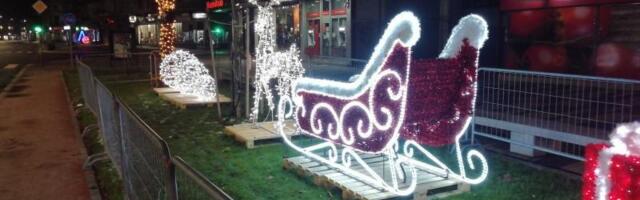 Preko 25.000 evra za novogodišnje ukrašavanje Leskovca – šestu godinu zaredom izabrana ista firma