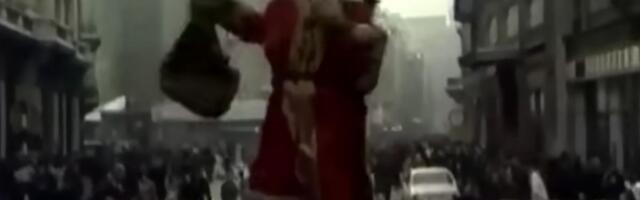 Sećanje na "Nove godine": Delča kao Deda Mraz, Beograd je u spotu izgledao kao najbezbrižnije mesto na svetu