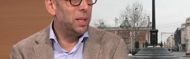 "PODNEĆU OSTAVKU AKO OVAKAV ISTI SAT NAĐETE NA ALIBABI" Glavni urbanista Stojčić o novom simbolu Beograda na Trgu Republike (FOTO)