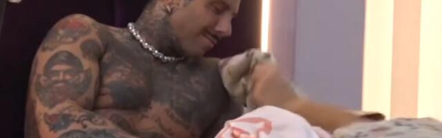 IMAO VRELU AKCIJU SA SANDROM, PA ZAVRŠIO KOD ANELI U KREVETU: Ahmićka rekla Filipu samo dve reči i time priznala sve (FOTO)