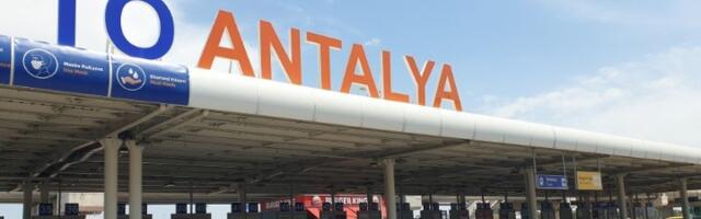 Porodila se u TOALETU NA AERODROMU, pa bebu ostavila u njemu i otišla! Osoblje šokirano prizorom