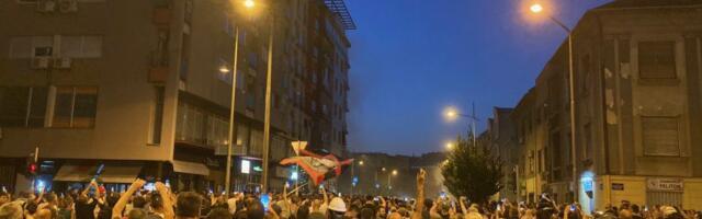 “Nema države, samo diktatura kartela”: Novi genijalan uradak studenata FDU u blokadi (VIDEO)