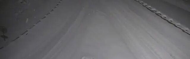 SNEŽNI HAOS U HRVATSKOJ! Problemi na putevima, zavejani gradovi, očekuje se da padne još pola metra