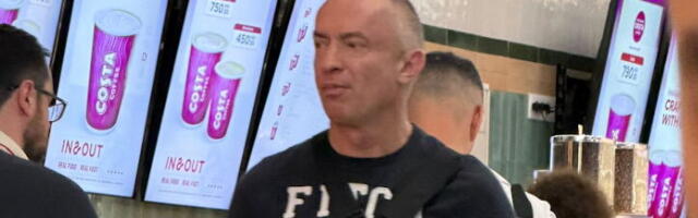 GRIZE BEZ BLAMA! Pajtić uhvaćen u krupnom kadru: Dok prosipa blokaderske priče, dokazao ko je ovde pravi "sendvičar" (VIDEO)