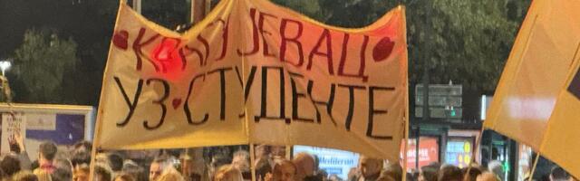 Kragujevački studenti i maturanti pešaci kasne, doček se pomera za oko sat i po