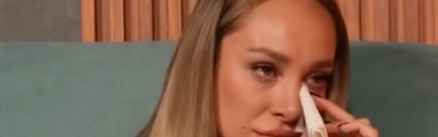 "Tukla bih te! Sve bih vas zapalila!" Pevačica brutalno napala Lunu Đogani