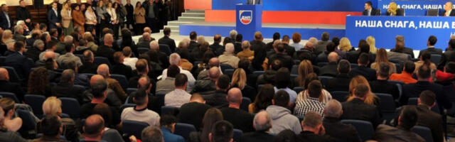 ДНП Милана Кнежевића данас одлучује да ли напушта власт