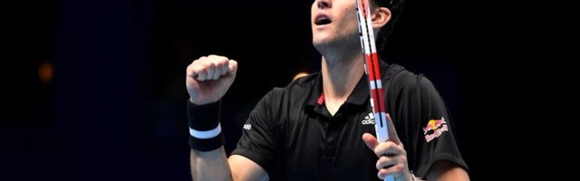 Atomski tenis u Londonu: Rafa spasao četiri meč lopte, ali morao da čestita Timu (VIDEO)