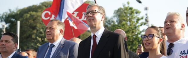 Dodik oduševljen istorijskim skupom u Beogradu! Ovoliki broj ljudi pokazuje koliko narod veruje Vučiću