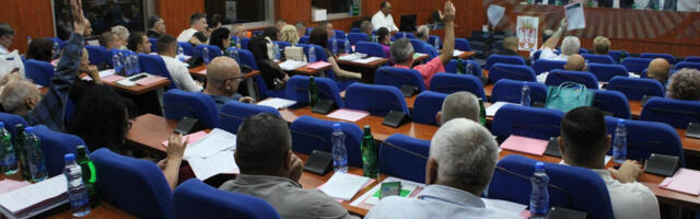 Odbornici građane Leskovca koštali preko 1, 2 miliona dinara