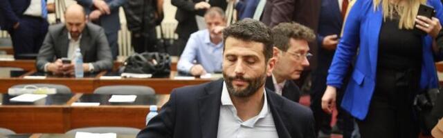 Popović: Ko je Šapicev direktor fantomskog JP "Sava centra"?