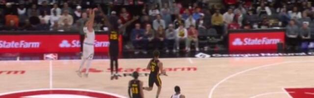 Koš sa pola terena: Jokić čini čuda u NBA (VIDEO)