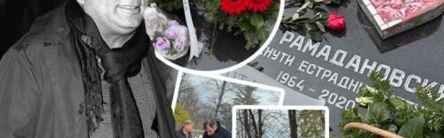 EVO ZAŠTO SE KOLEGE GODINAMA NE POJAVLJUJU NA DŽEJEVOM POMENU: Porodica uvek viđa iste ljude na groblju, ovo je istina o svemu!