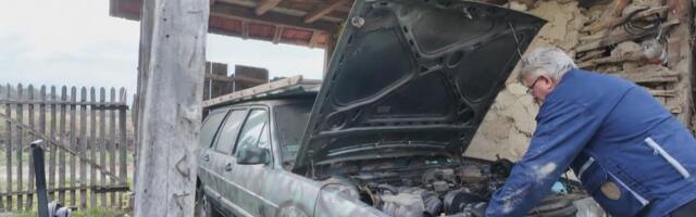 STAROG PASATA TERA ISKLJUČIVO NA PREGORELO ULJE! A tvrdi da može i na zejtin i svinjsku mast! Neverovatan inovator iz sela Mrmoš osmislio jedinstvenu mašinu