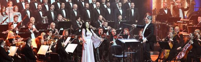 Simfonijski orkestar i Hor RTS-a oduševili Sava Centar: Završnica uz Štrausa i "Marš na Drinu"