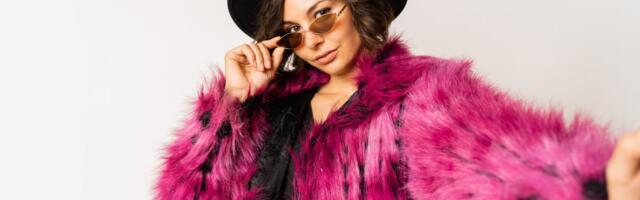 Izgledaju šik i luksuzno, a nisu od pravog krzna: Ove bunde su pravi hit među Francuskinjama, pogledajte zašto