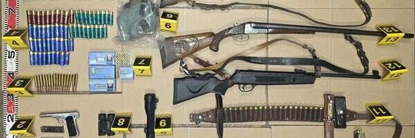 Sandžak: Pucao prema djevojčicama, policija zaplijenila arsenal oružja