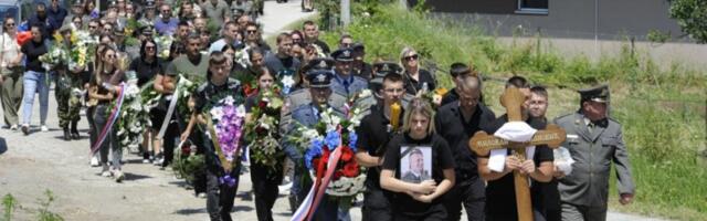 Tuga u Kraljevu: Sahranjen Milovan Jovanović, stariji vodnik  Vojske Srbije