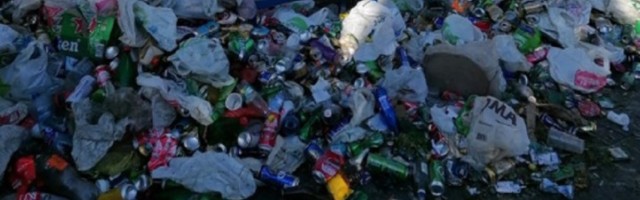 ĐUBRE NA SVE STRANE: Šok prizor iz Studenjaka (VIDEO)