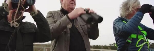 Slavni trio ponovo jaše i predstavlja nam čudnu istoriju francuske auto-industrije