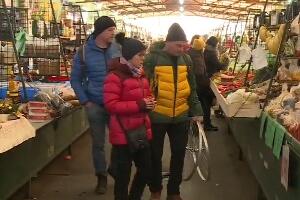 Купци из Мађарске носе наш ајвар и тренерке
