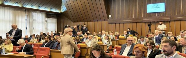 Mićin najavio nova ulaganja sa "najvećim budžetom u istoriji grada" - opozicija tvrdi da je budžet lažan