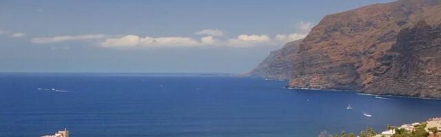 NEŠTO SE BUDI ISPOD TURISTIČKOG RAJA, STRUČNJACI ZABRINUTI: Instrumenti ne prestaju da beleže signale: Šta se dešava ispod popularnog ostrva?