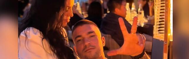 Šijanovi uživaju za sve pare! Nestvaran pogled iz hotela, Bojana sedi u krilu Mirku: Sa njima na putu je i ONA