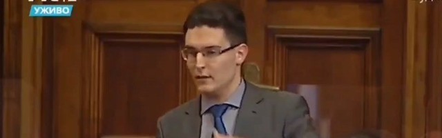 Divljenje Vučiću dečka koji obećava