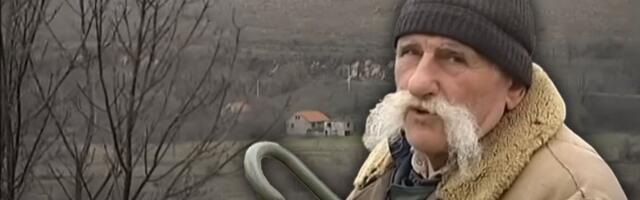 Petar je 18 godina jedini u selu, sve zatekao spaljeno