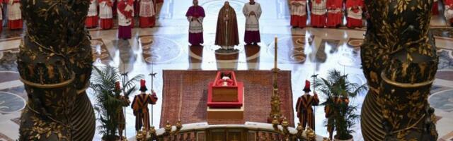 RIMOKATOLIĆKA CRKVA PRED ISTORIJSKOM PREKRETNICOM: Zašto će izbor Franjinog naslednika biti sudbonosan za Vatikan?