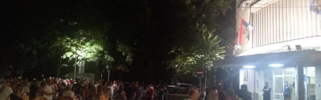 Student sa Filozofskog u Nišu, koga je Žandarmerija noćas pretukla i uhapsila, pušten iz policije