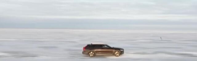 DA LI BISTE SE USUDILI? Zaledilo se more u Estoniji, ljudi POŽURILI da ga iskoriste: Automobili saobraćaju preko leda dugog 20 kilometara, a evo i KAKO! (VIDEO)
