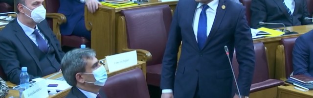 Abazović: Želimo nove odnose sa Srbijom