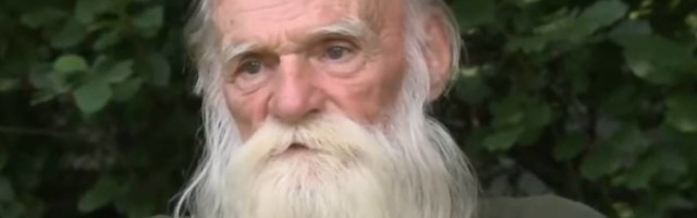 David je živeo u kolibi koja je izgorela - sada mu je milijarder donirao 18 miliona dinara da bi mu pomogao