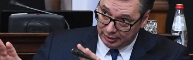 Za razliku od vas koji ste predali sve 2004. i 2008, ZA MENE PREDAJA NIKAD NIJE BILA OPCIJA - zato prestanite da dobacuje!