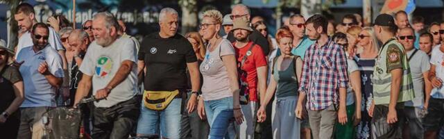 Devet meseci od pada nadstrešnice: Zrenjaninci pozvani na mirnu protestnu šetnju