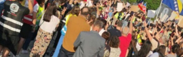 VADE OČI JEDNI DRUGIMA! Ratuju svi protiv svih: Potpuni haos u taboru opozicije i blokadera