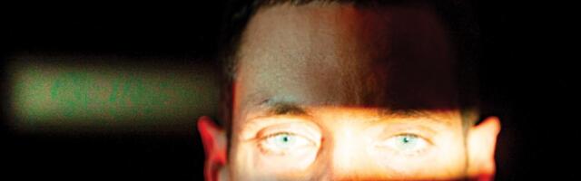 Premijera poetskog performansa Niko neće moći da nam oduzme našu stvar u izvođenju pesnika Nikole Mladenovića