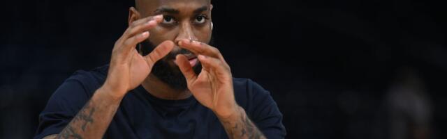 Pola vuk, pola Kodi: Evo u kakvoj majici je izašao plej crveno-belih pred Efes! /FOTO/