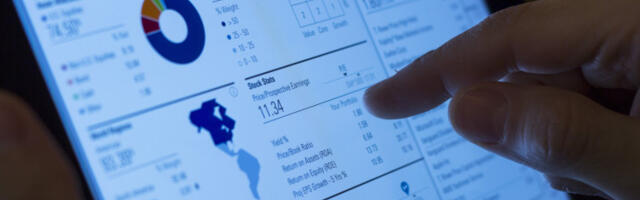 Све више грађана у Србији уговара финансијске услуге на даљину