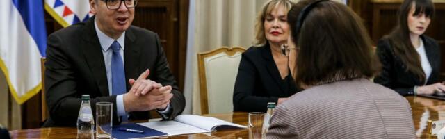 Vučić razgovarao sa grčkom ministarkom Linom Mendoni
